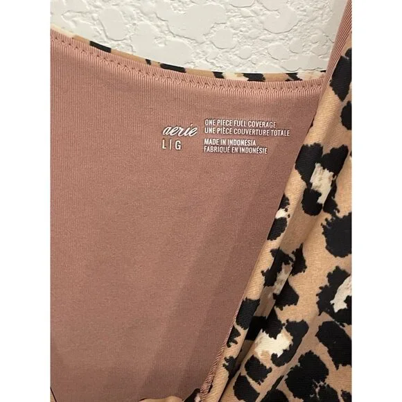 NEW! Aerie Pique Wrap full coverage One Piece Swimsuit Large Spots Animal Print - Picture 3 of 5